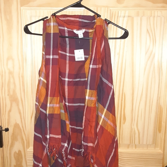 Est. 1946 (Cato) NWT red curry plaid fringe drape vest size XS - Picture 2 of 4